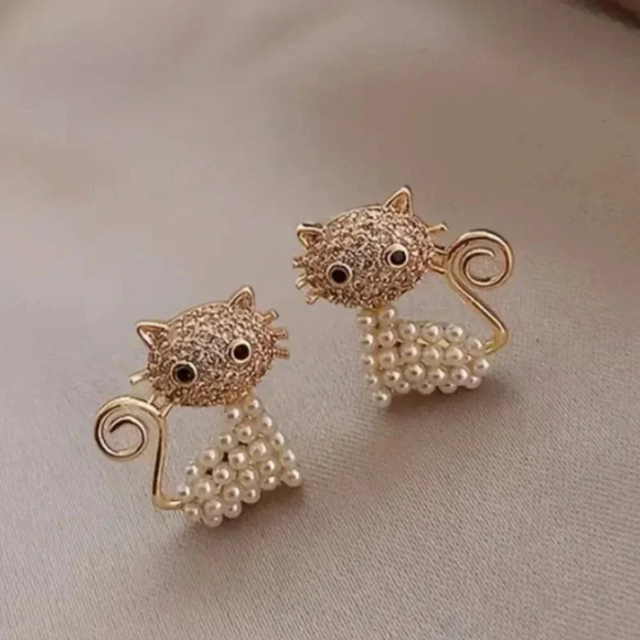 Cute Kitty Cat Faux Pearl and Rhinestone studs Women's Fashion earring set - Picture 2 of 3